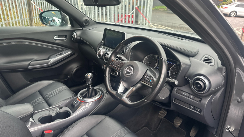 Nissan Juke 1.0 DiG-T 114 Tekna 5dr Petrol Hatchback